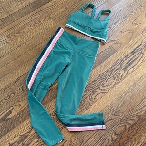 Athleta Interval Side Stripe Tight- Green Activewear Set with sports bra, xS